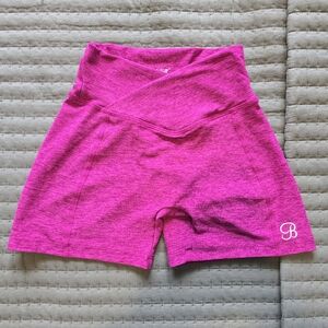 BOMBSHELL V Waist Shorts